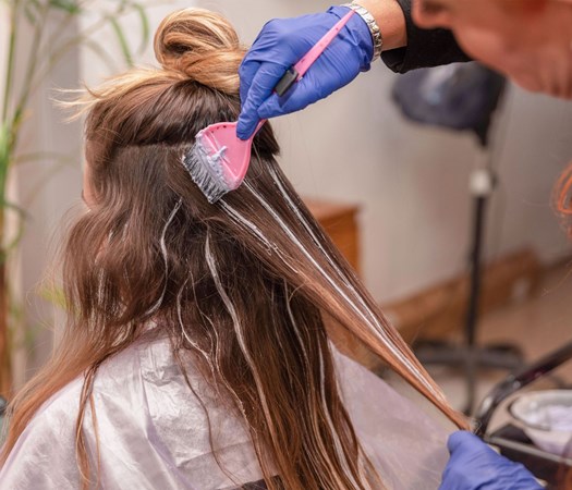 Salon Wet Work Essentials: Gloves That Get the Job Done