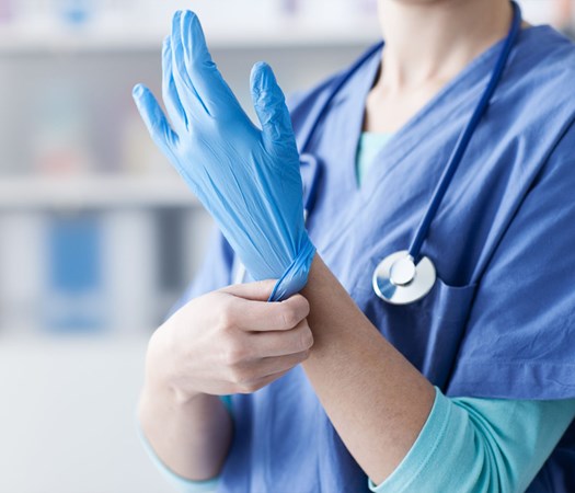 Nitrile vs Vinyl Gloves: The Perfect Fit